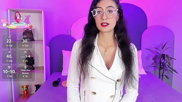 SophieGomez22 online show from September 21, 2025, 11:26 am