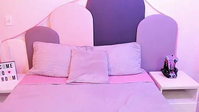SophieGomez22 online show from February 20, 2025, 5:20 pm