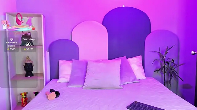 SophieGomez22 online show from October 1, 2025, 11:25 am