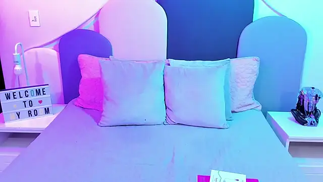 SophieGomez22 online show from February 15, 2025, 11:17 am