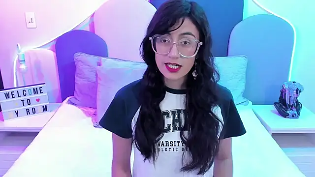 SophieGomez22 online show from February 19, 2025, 11:28 am