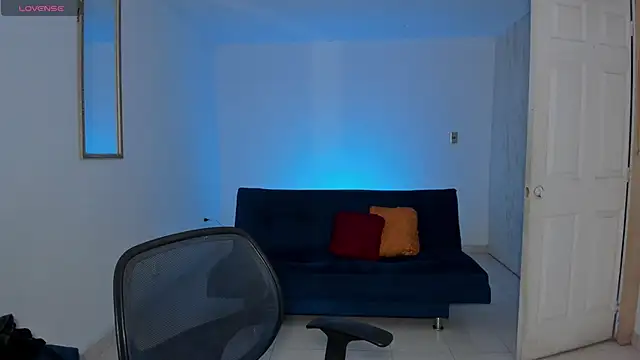 Ares Johnson online show from October 2, 2025, 12:08 pm