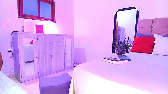 Snapshot of PaoL22 chatting on February 28, 2025, 5:37 am PaoL22 online show from February 28, 2025, 5:37 am