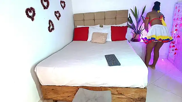 Snapshot of PaoL22 chatting on February 20, 2025, 3:56 am PaoL22 online show from February 20, 2025, 3:56 am