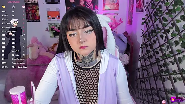 MaddyFooxx online show from February 13, 2026, 3:12 pm