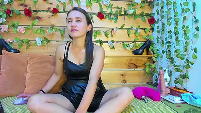 Snapshot of daniela_casallas_ chatting on October 7, 2025, 11:11 am daniela casallas online show from October 7, 2025, 11:11 am