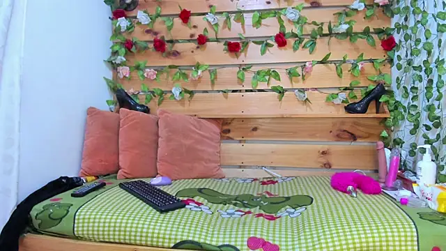 Snapshot of daniela_casallas_ chatting on October 30, 2025, 11:19 am daniela casallas online show from October 30, 2025, 11:19 am