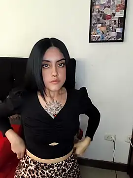 Snapshot of Mazikeen-- chatting on October 5, 2025, 8:21 pm Mazikeen-- online show from October 5, 2025, 8:21 pm