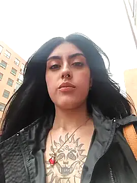 Snapshot of Mazikeen-- chatting on October 10, 2025, 10:21 pm Mazikeen-- online show from October 10, 2025, 10:21 pm