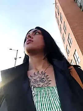 Snapshot of Mazikeen-- chatting on October 16, 2025, 10:18 pm Mazikeen-- online show from October 16, 2025, 10:18 pm