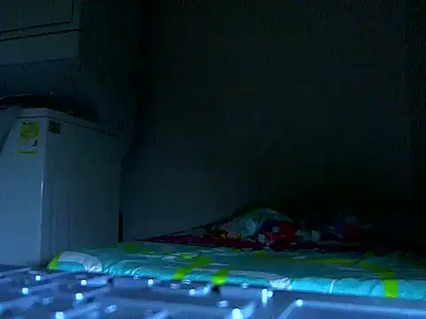 Snapshot of Ian_zaenzz chatting on October 20, 2025, 7:36 pm Ian zaenzz online show from October 20, 2025, 7:36 pm