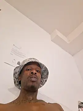 Snapshot of Puffgettingstuffed chatting on December 22, 2025, 9:31 am Puffgettingstuffed online show from December 22, 2025, 9:31 am