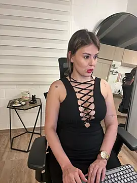 Snapshot of Eva_Gonzalez chatting on February 20, 2025, 12:08 am Eva Gonzalez online show from February 20, 2025, 12:08 am