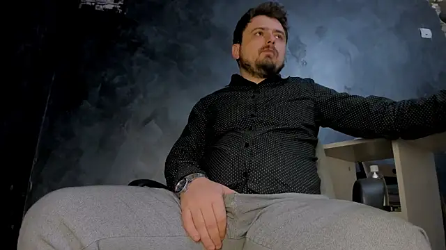 Snapshot of Master_Mark_Wayne chatting on February 20, 2026, 9:39 pm Master Mark Wayne online show from February 20, 2026, 9:39 pm