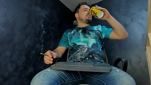 Snapshot of Master_Mark_Wayne chatting on February 5, 2026, 8:04 pm Master Mark Wayne online show from February 5, 2026, 8:04 pm