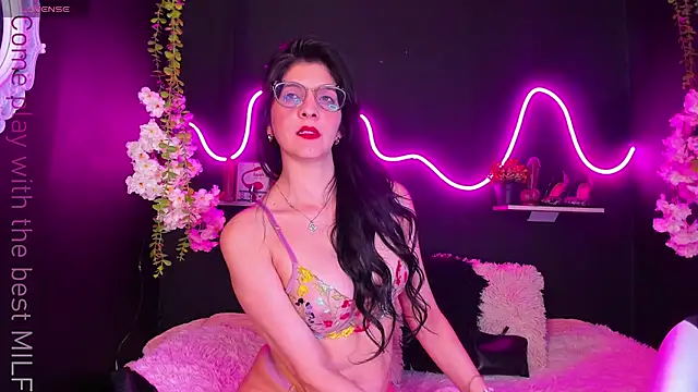 caro lyne  online show from February 24, 2025, 1:53 pm
