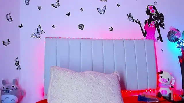 caro lyne  online show from March 6, 2026, 11:16 am