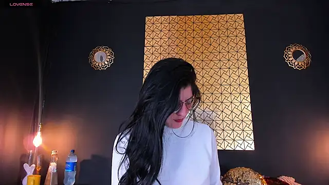 caro lyne  online show from February 25, 2025, 2:04 pm