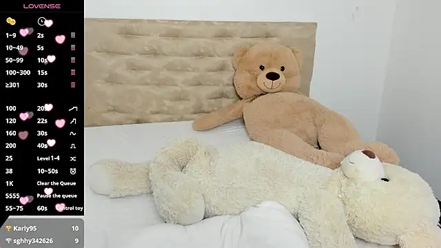 DarcieJane online show from December 5, 2024, 9:44 pm