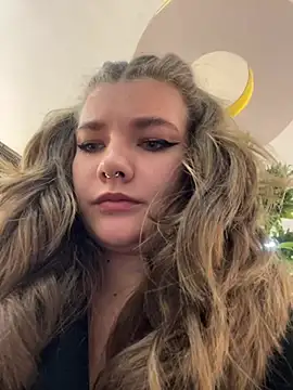 Snapshot of Holy_Tereza chatting on March 27, 2026, 3:24 pm Holy Tereza online show from March 27, 2026, 3:24 pm