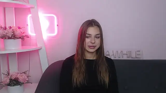 Snapshot of MilanaAngelAs chatting on October 18, 2025, 4:47 am MilanaAngelAs online show from October 18, 2025, 4:47 am