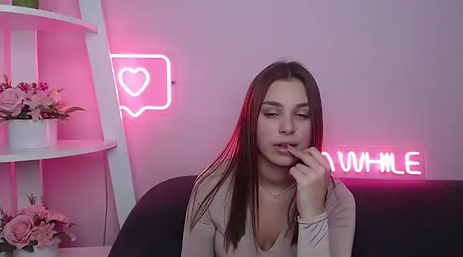 MilanaAngelAs online show from February 16, 2025, 5:37 pm
