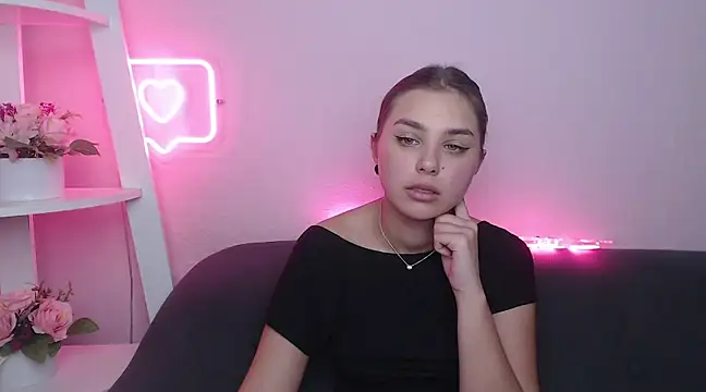 MilanaAngelAs online show from February 9, 2025, 11:04 am