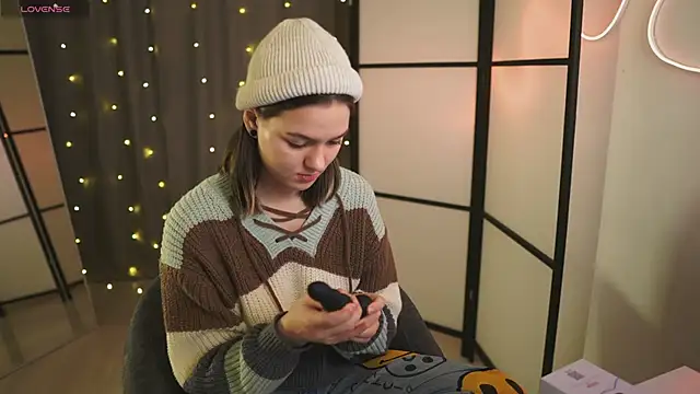 Addelin Moon online show from January 29, 2025, 3:58 pm