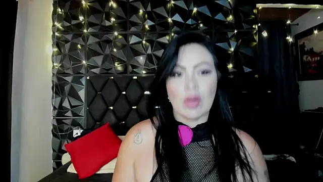 charlottemeyerr online show from February 4, 2025, 7:55 pm