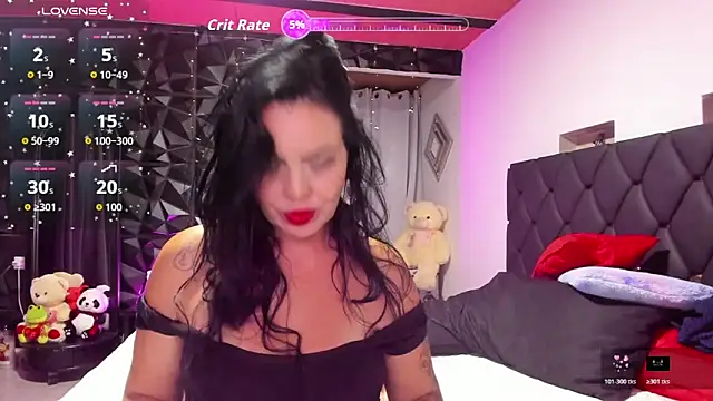 charlottemeyerr online show from October 31, 2025, 3:25 am