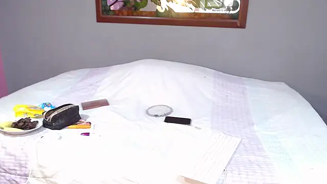 Snapshot of lizandandrew_hot chatting on October 28, 2025, 1:43 pm lizandandrew hot online show from October 28, 2025, 1:43 pm