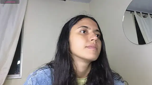 ViolettaSummer online show from November 30, 2025, 1:06 am