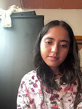 ViolettaSummer online show from April 17, 2026, 5:16 pm