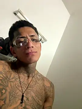 Snapshot of Papinine6 chatting on October 10, 2025, 11:44 am Papinine6 online show from October 10, 2025, 11:44 am