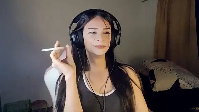 Dollbehavior  online show from April 16, 2026, 4:35 am