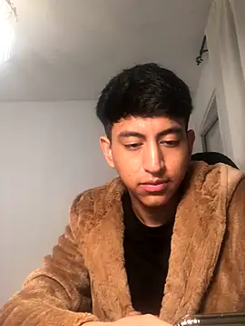 modelo180 online show from September 30, 2025, 7:31 pm