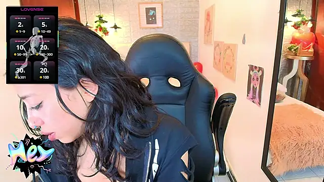 REDHOTTER  online show from February 19, 2025, 10:53 pm