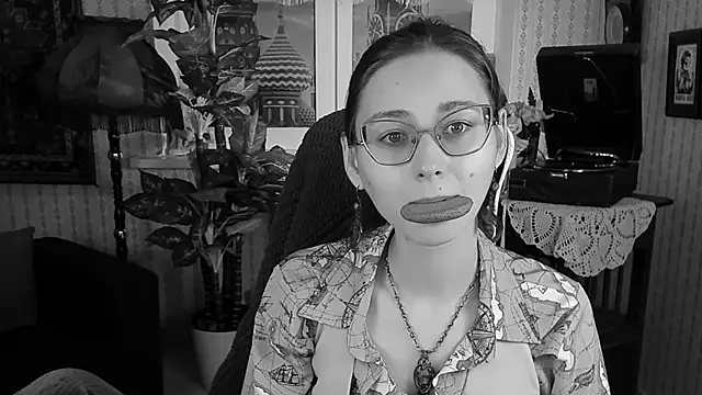 Orianna Fox online show from December 28, 2024, 5:46 pm