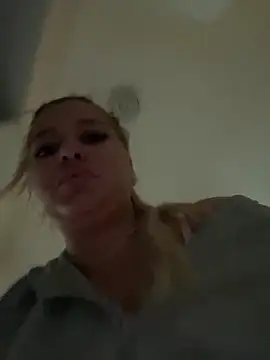AllysonK online show from May 18, 2026, 1:05 pm