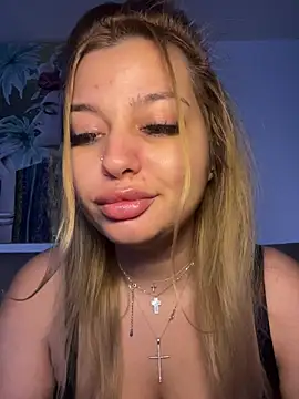 AllysonK online show from November 19, 2025, 3:23 pm