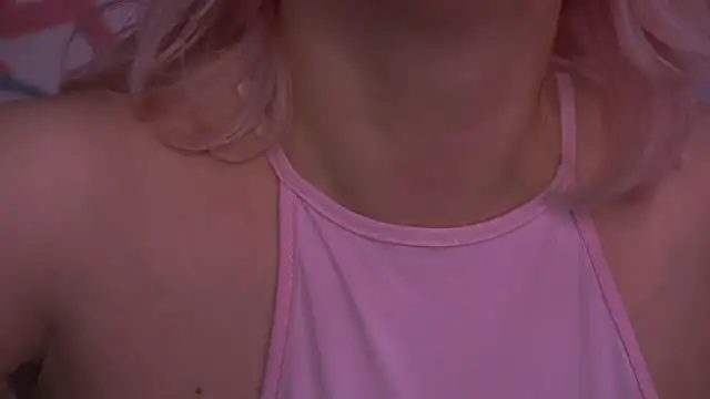 Snapshot of CoolTatis chatting on November 4, 2025, 9:29 pm CoolTatis online show from November 4, 2025, 9:29 pm