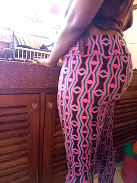 Snapshot of zainabsmile chatting on October 26, 2025, 1:44 pm zainabsmile online show from October 26, 2025, 1:44 pm