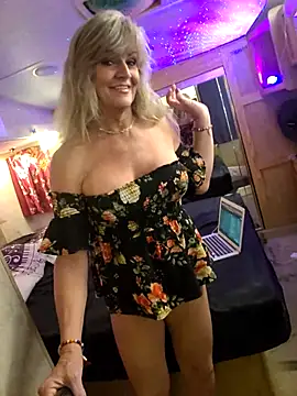 Snapshot of annika_lately chatting on September 29, 2025, 2:29 am annika lately online show from September 29, 2025, 2:29 am