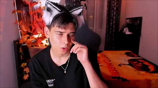 Foxicfu online show from October 12, 2025, 7:26 pm