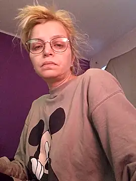 Snapshot of BritneyHudson chatting on January 16, 2026, 6:28 am BritneyHudson online show from January 16, 2026, 6:28 am