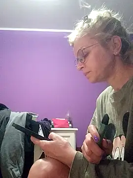 Snapshot of BritneyHudson chatting on February 26, 2026, 2:11 am BritneyHudson online show from February 26, 2026, 2:11 am