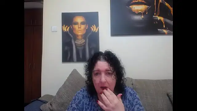 maturekorine online show from May 25, 2026, 2:38 pm