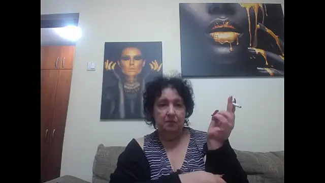 Snapshot of maturekorine chatting on October 23, 2025, 6:50 pm maturekorine online show from October 23, 2025, 6:50 pm