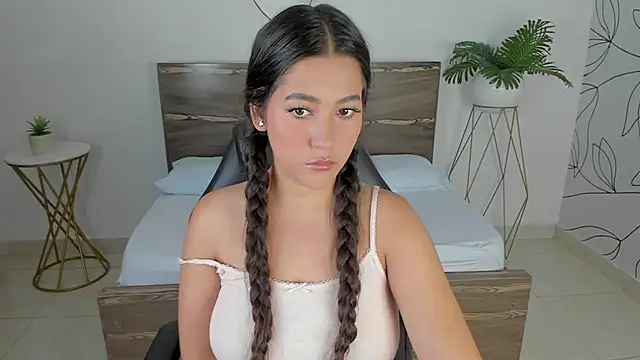ivette bocelly online show from March 17, 2025, 7:26 pm