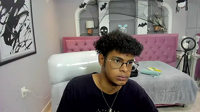 boylittle19cm online show from October 24, 2025, 12:59 pm